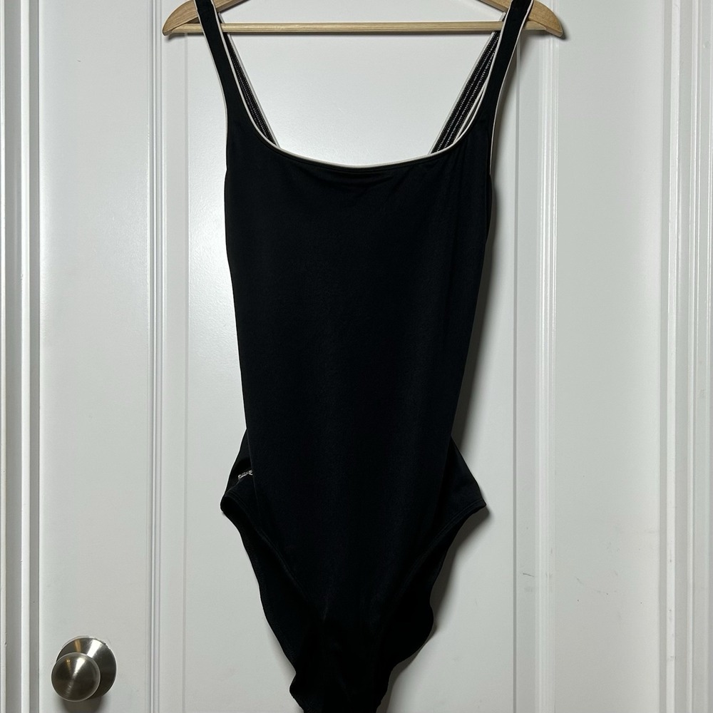 Speedo‎ Black White Piping Scoop Crisscross Back Performance One Piece Swimsuit